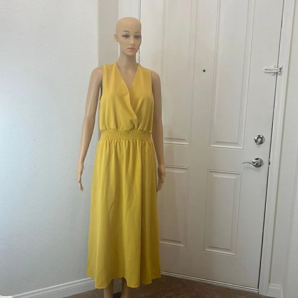 Orange Bear Style Dress Size XL V Neck Sleeveless Gold Mustard Yellow Tie Back